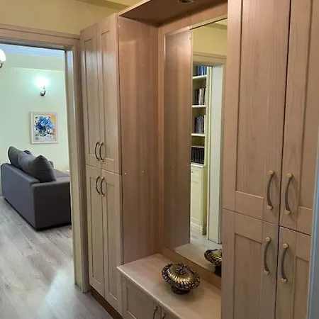 Apartman Library
