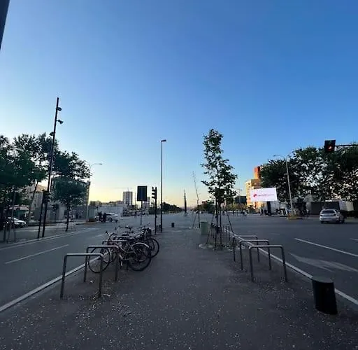 Library טיראנה