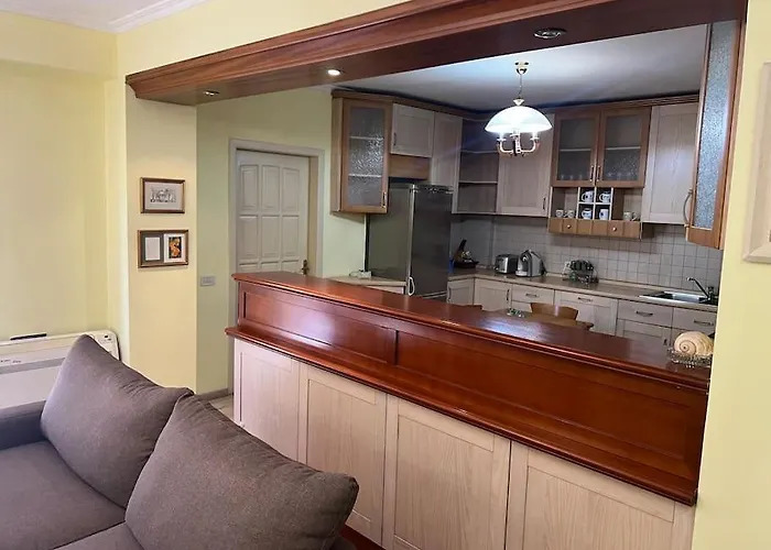 Library טיראנה